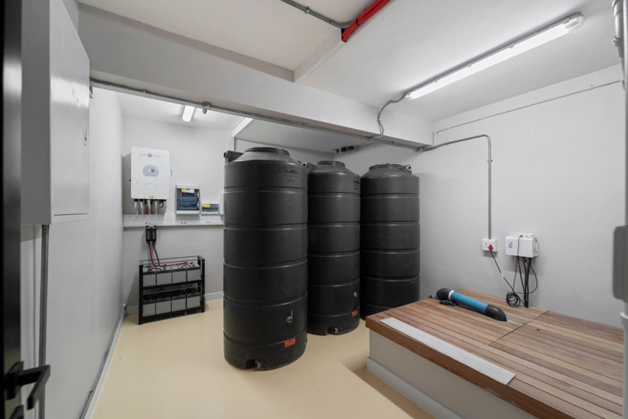 5 Bedroom Property for Sale in Bakoven Western Cape